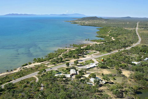 Ocean View Motel Bowen - Kempsey Accommodation 1
