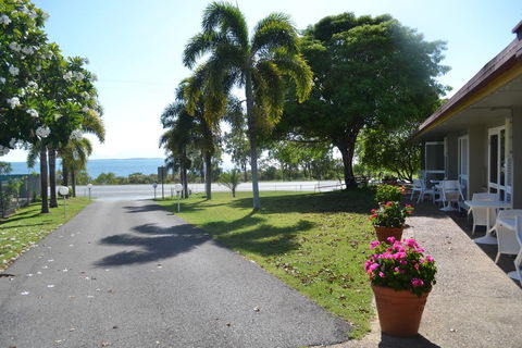 Ocean View Motel Bowen - Kempsey Accommodation 2