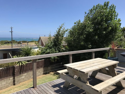 OCEAN VIEWS - Kempsey Accommodation 2