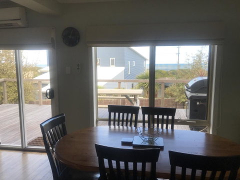 OCEAN VIEWS - Kempsey Accommodation 3