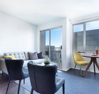 Oliver Stylish City Views near Graffiti Laneways