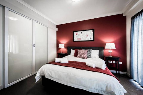 One Bedroom Apt Near Perth CBD With Parking - Kempsey Accommodation 2