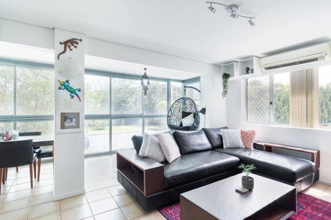 OX - Immaculate Relaxing Breeze Of 2BR Brisbane River - Kempsey Accommodation 1