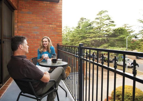 Oxley Court Serviced Apartments - Kempsey Accommodation 0