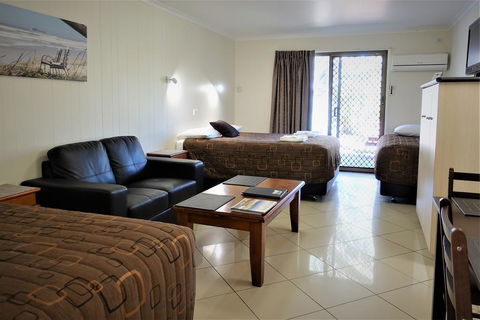 Pacific Palms Motor Inn - Kempsey Accommodation 1