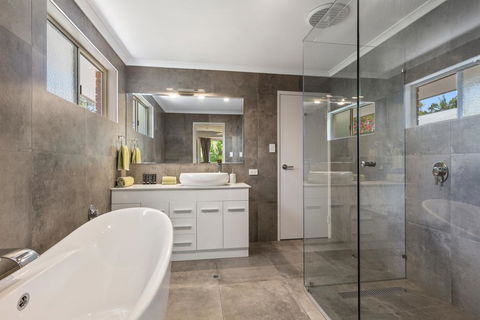 Pandanus Holiday Home - Kempsey Accommodation 2