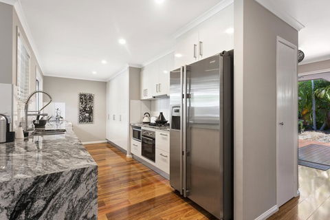 Pandanus Holiday Home - Kempsey Accommodation 3