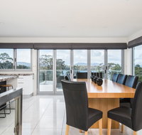 Paradise Point - Tamar Valley 14 Persons Residence with pool - Kempsey Accommodation