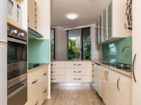 Paringa 8 - Palm Cove - Kempsey Accommodation 1