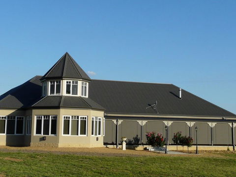 Paringa Grove Homestead - Kempsey Accommodation 0