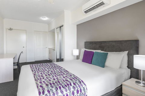 Park Regis City Quays - Kempsey Accommodation 3