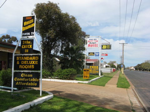 Peak Hill Golden Peak Budget Motel - Kempsey Accommodation 0