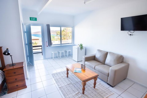 Penneshaw Beach Stay - Kempsey Accommodation 0