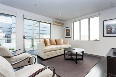 Penthouse At Graffiti Laneways & Top Restaurants - Kempsey Accommodation 0