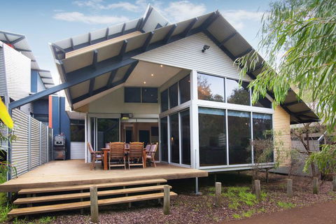 PEPPY TREE HOUSE - Kempsey Accommodation 3