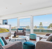 Perpendicular Penthouse - modern beachside apartment - Kempsey Accommodation