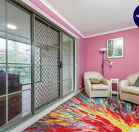 Pet Friendly Home - Pool  Parking - Tennis Court - Kempsey Accommodation