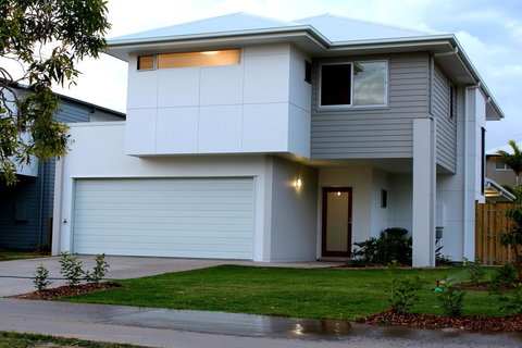 Petrie Beach Holiday Home - Kempsey Accommodation 0