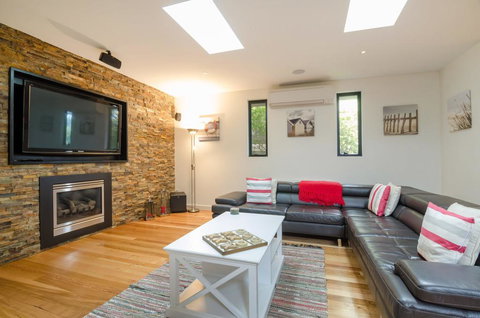 PIER 55 - DROMANA... - Kempsey Accommodation 0