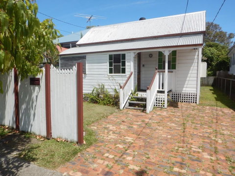 Pine Cottage - Kempsey Accommodation 2