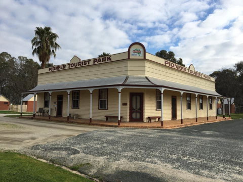 Pioneer Tourist Park - Kempsey Accommodation 0