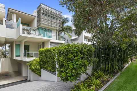 Platinum Status, Sunshine Beach - Kempsey Accommodation 1