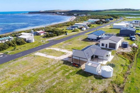 Plovers Rest At Cape Douglas - Kempsey Accommodation 0