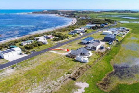 Plovers Rest At Cape Douglas - Kempsey Accommodation 3