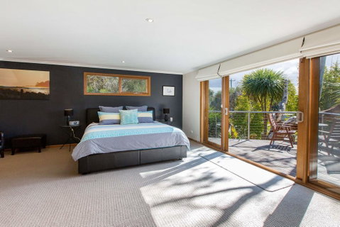 POINT LEO BEACH HOUSE - POINT LEO - Kempsey Accommodation 0