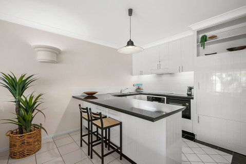 Poolside Apt In Alamanda Beachfront Resort (88) - Kempsey Accommodation 2