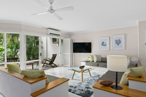 Poolside Apt. In Alamanda Beachfront Resort (41) - Kempsey Accommodation 0