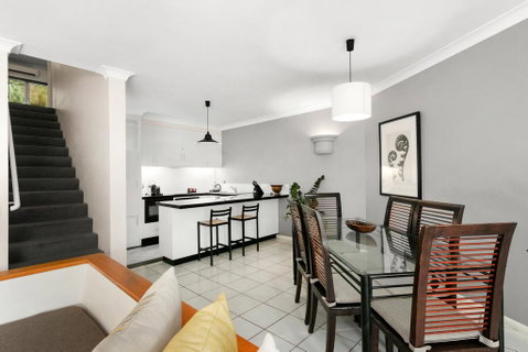Poolside Apt. In Alamanda Beachfront Resort (55) - Kempsey Accommodation 2
