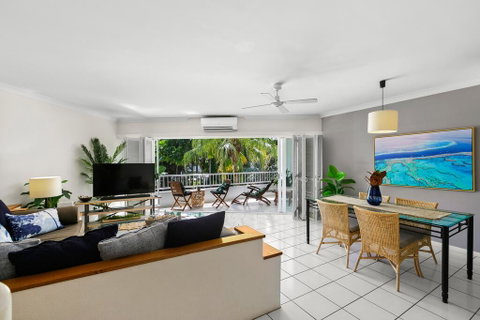 Poolside Apt. In Alamanda Beachfront Resort (56) - Kempsey Accommodation 2