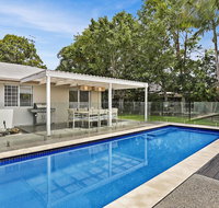 Poolside Noosa Oasis - Pet Friendly - Kempsey Accommodation