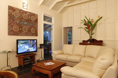 Port Douglas Cottage & Lodge - Kempsey Accommodation 2