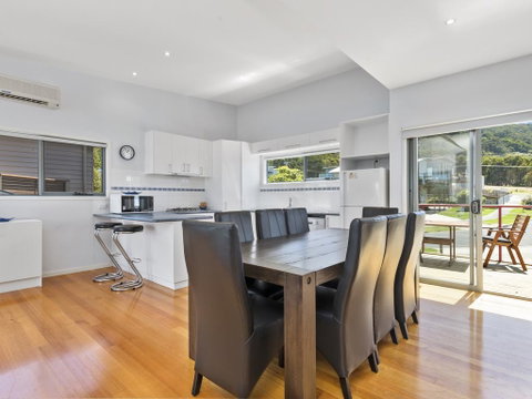 Poseidon - Kempsey Accommodation 0