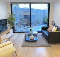 Pride Bentleigh Apartment with Private Garden - Kempsey Accommodation