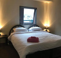 Private Room King Bed Heart Of Melbourne