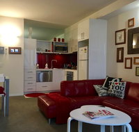 Quiet Laneway Apartment Near Bourke St Mall
