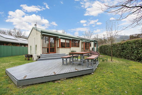 R & R In Bright - Short Walk To Town - Kempsey Accommodation 1