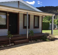 Rail Trail Cottage - Kempsey Accommodation
