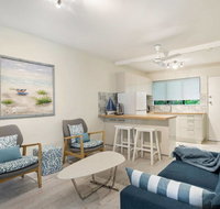 Rare Modern Unit with Private Fenced garden Close to The Beach PC3 - Kempsey Accommodation