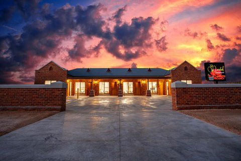 Red Waratah Accommodation - Kempsey Accommodation 1