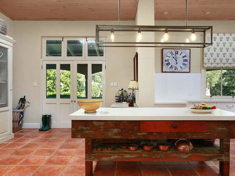 Redcourt - Est 1904: Southern Highlands Elegance - Kempsey Accommodation 3