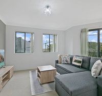 REDFERN 3 BEDROOM APARTMENT FREE PARKING WALK TO CENTRAL STATION NRE187 - Kempsey Accommodation