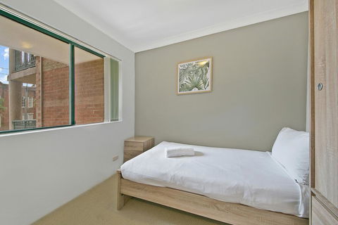 REDFERN 3 BEDROOM APARTMENT FREE PARKING WALK TO CENTRAL STATION NRE187 - Kempsey Accommodation 2