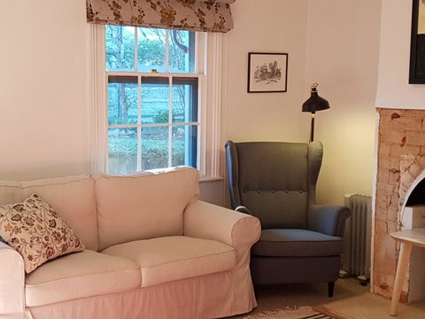 Redruth - 2 Bedroom Cottage Situated In Wandiligong - Kempsey Accommodation 2