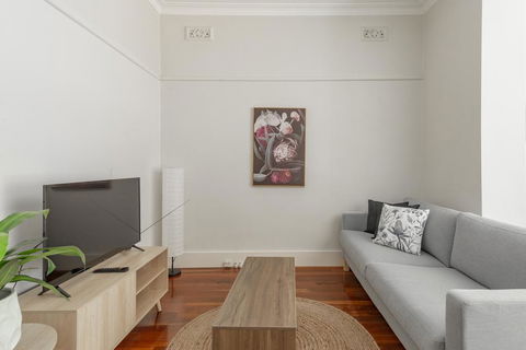 RELAXED FAMILY HOME WILLOUGHBY - Kempsey Accommodation 3