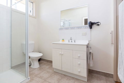 RENOVATED BEACH BEAUTY - ROSEBUD - Kempsey Accommodation 0