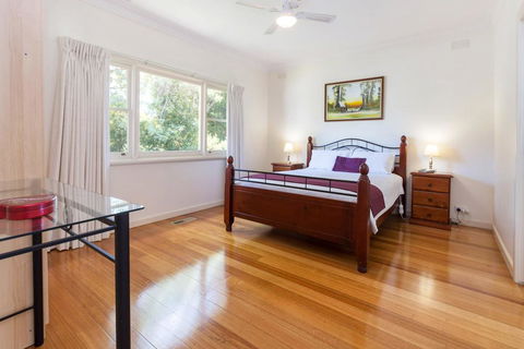 RENOVATED BEACH BEAUTY - ROSEBUD - Kempsey Accommodation 3